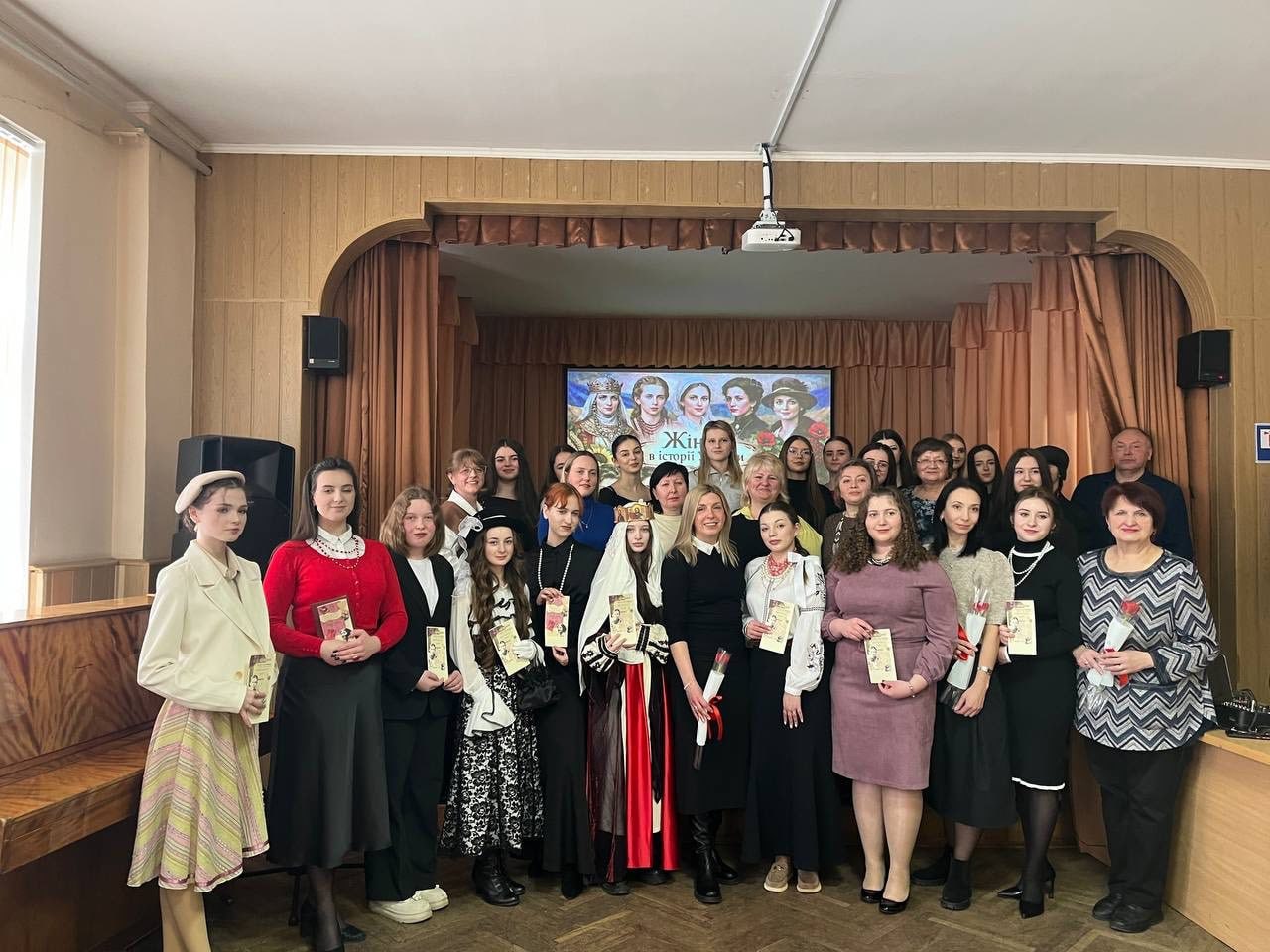 Проєкт «Жінки в історії України» до Дня української жінки