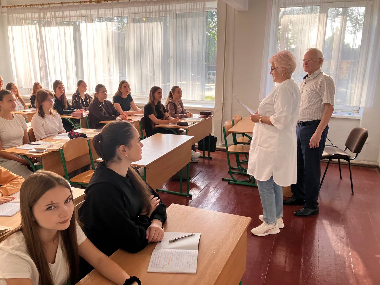 ПЕРШІ ТИЖНІ В КОЛЕДЖІ: АДАПТАЦІЯ ПЕРШОКУРСНИКІВ